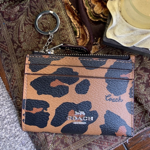 SOLD⛔️Authentic COACH Coated canvas/smooth leather leopard zip card/ID/Keychain - Picture 4 of 8